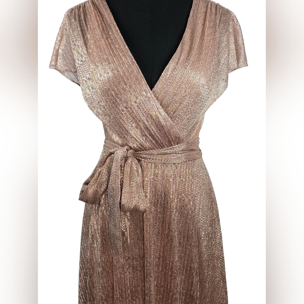 NWT $405 Alice + Olivia Darva Faux Wrap Midi Dress 6 | Rose Gold Lamé Metallic - Picture 10 of 16